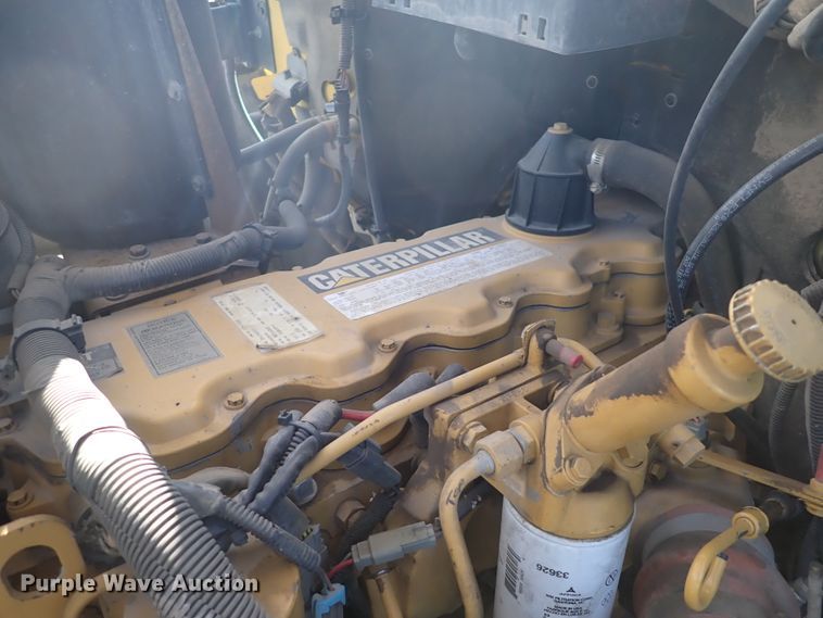 image for item DJ0210 2000 GMC C7500  bucket truck