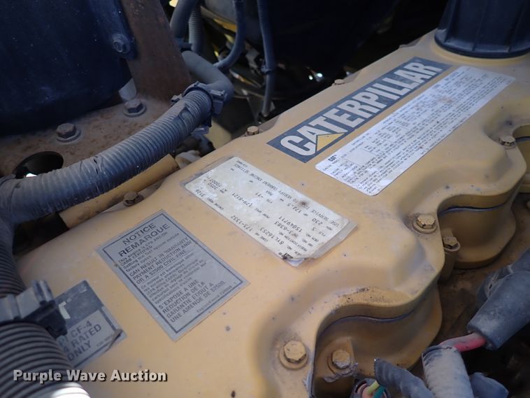 image for item DJ0210 2000 GMC C7500  bucket truck