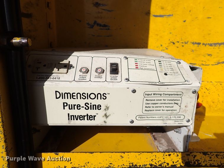 image for item DJ0210 2000 GMC C7500  bucket truck