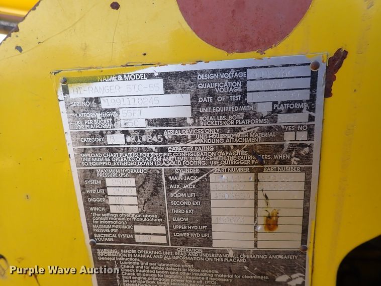 image for item DJ0210 2000 GMC C7500  bucket truck