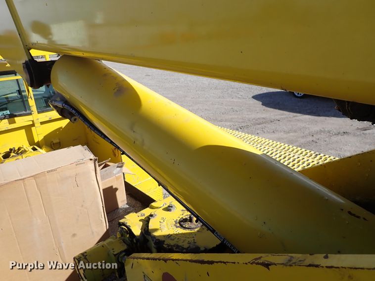 image for item DJ0210 2000 GMC C7500  bucket truck