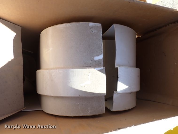 image for item DJ0210 2000 GMC C7500  bucket truck