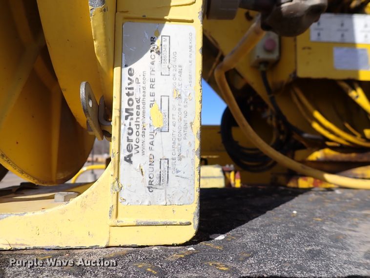 image for item DJ0210 2000 GMC C7500  bucket truck