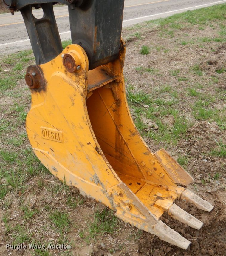 image for item DJ0400 2014 John Deere 135G  excavator