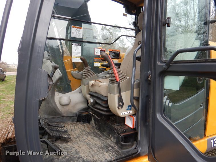 image for item DJ0400 2014 John Deere 135G  excavator