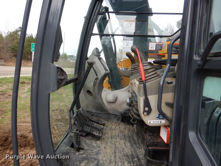 image for item DJ0400 2014 John Deere 135G  excavator