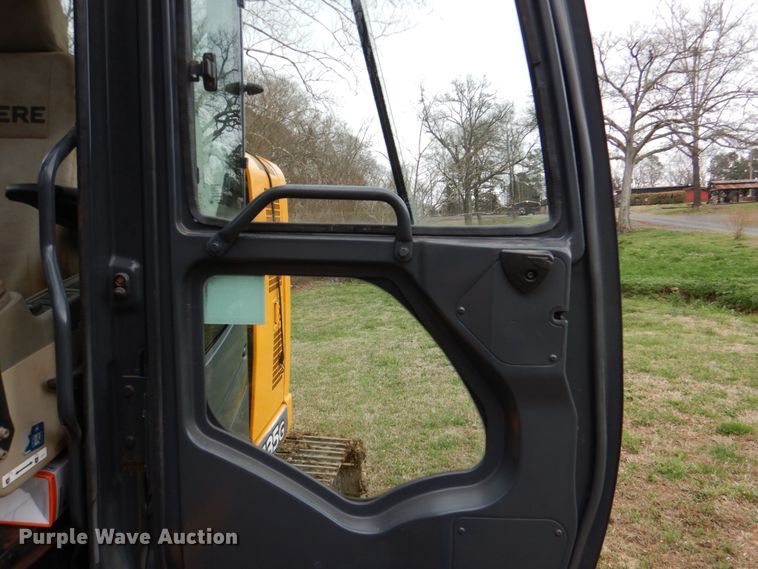 image for item DJ0400 2014 John Deere 135G  excavator