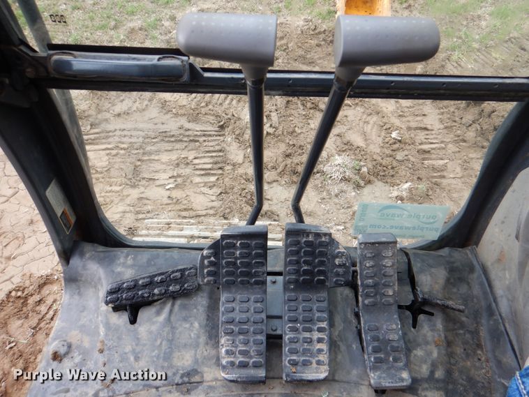 image for item DJ0400 2014 John Deere 135G  excavator