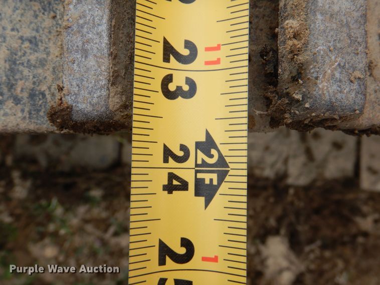 image for item DJ0400 2014 John Deere 135G  excavator