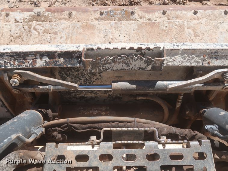 image for item DJ1875 2016 Bobcat T650  tracked skid steer loader