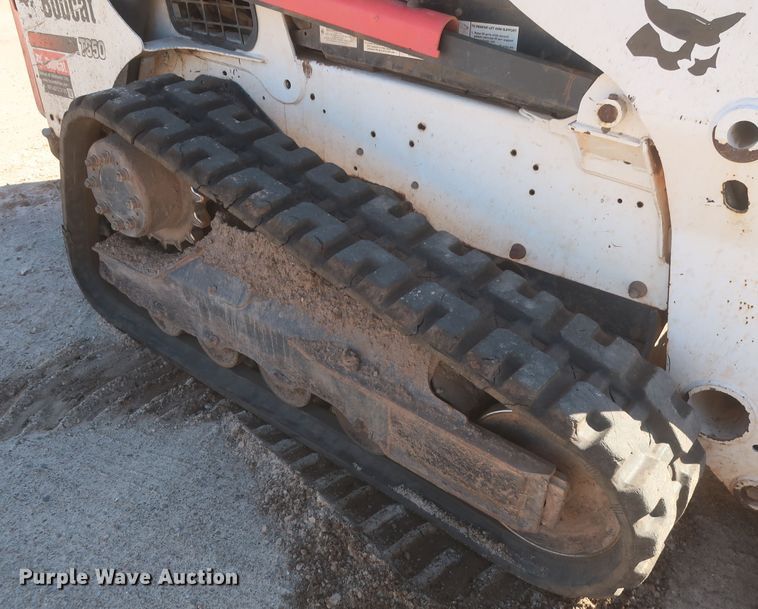 image for item DJ1875 2016 Bobcat T650  tracked skid steer loader