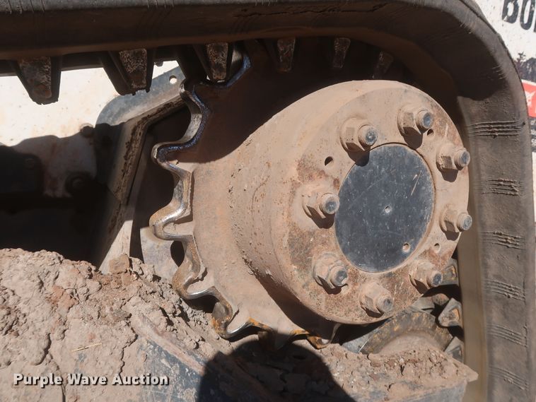 image for item DJ1875 2016 Bobcat T650  tracked skid steer loader