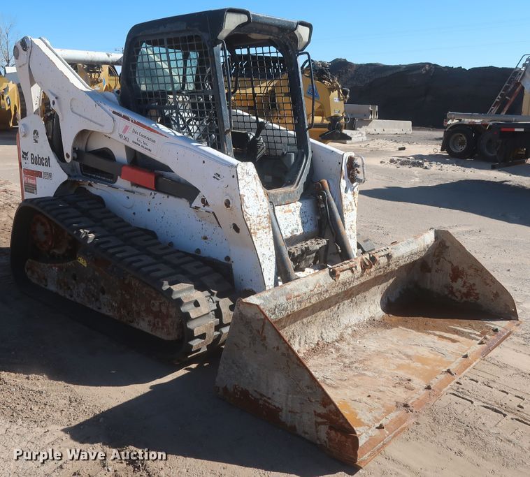 image for item DJ1876 2015 Bobcat T870  tracked skid steer loader