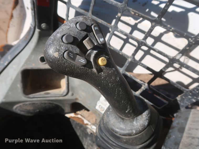 image for item DJ1876 2015 Bobcat T870  tracked skid steer loader