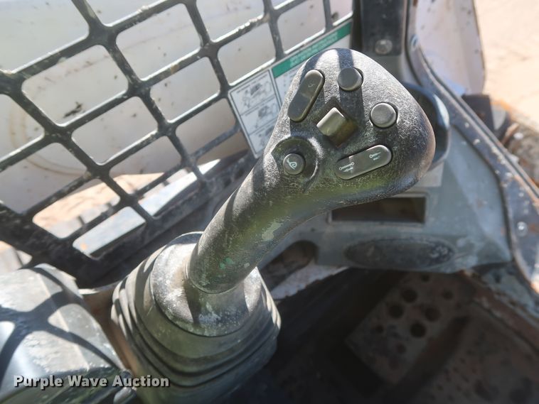 image for item DJ1876 2015 Bobcat T870  tracked skid steer loader