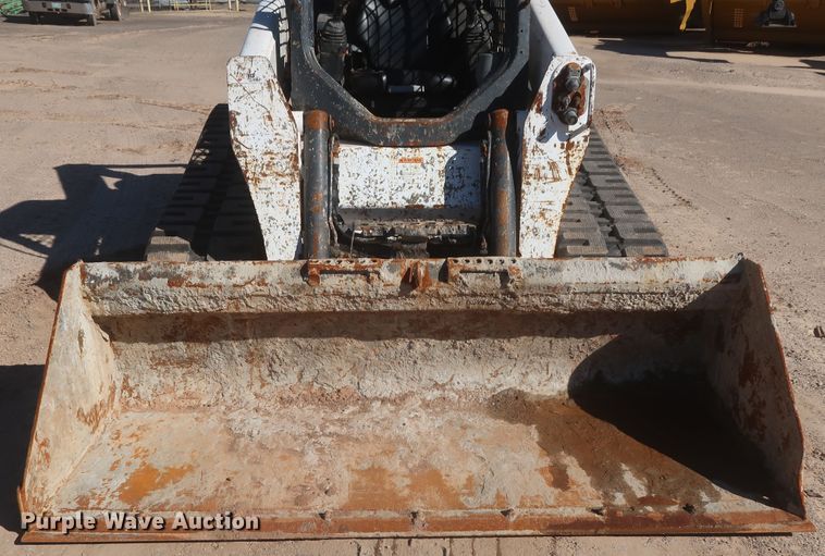 image for item DJ1876 2015 Bobcat T870  tracked skid steer loader