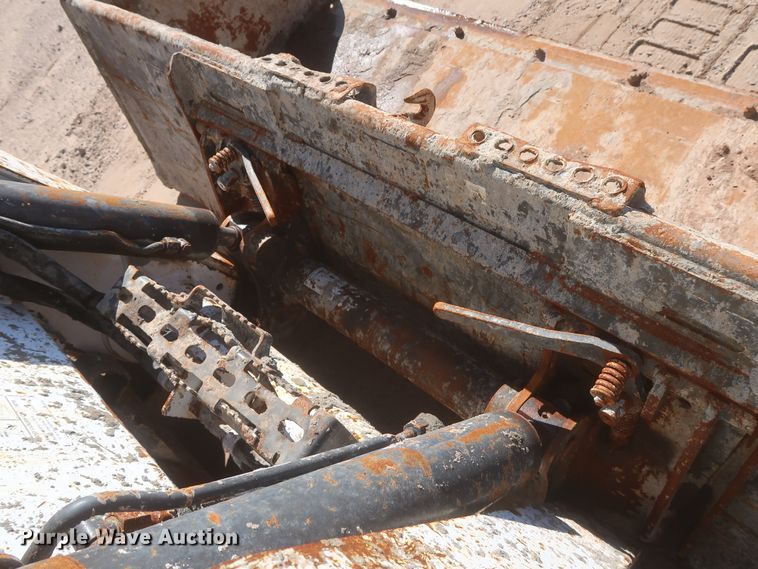 image for item DJ1876 2015 Bobcat T870  tracked skid steer loader