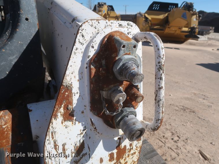 image for item DJ1876 2015 Bobcat T870  tracked skid steer loader