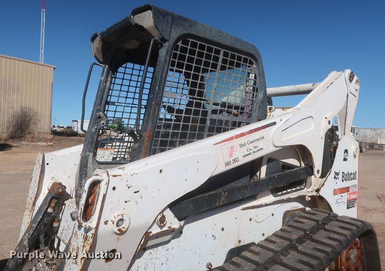 image for item DJ1876 2015 Bobcat T870  tracked skid steer loader