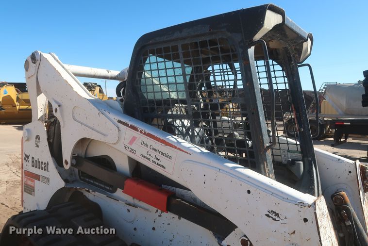 image for item DJ1876 2015 Bobcat T870  tracked skid steer loader