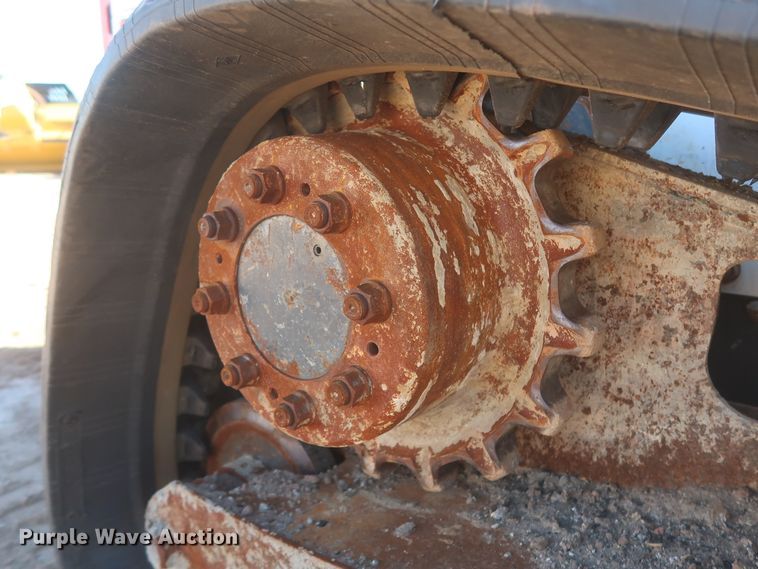 image for item DJ1876 2015 Bobcat T870  tracked skid steer loader