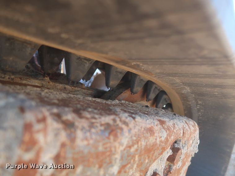 image for item DJ1876 2015 Bobcat T870  tracked skid steer loader