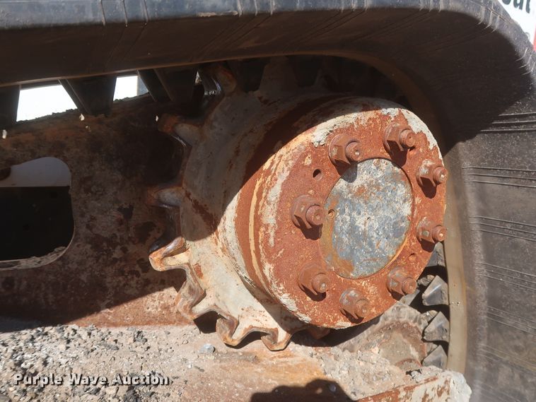 image for item DJ1876 2015 Bobcat T870  tracked skid steer loader