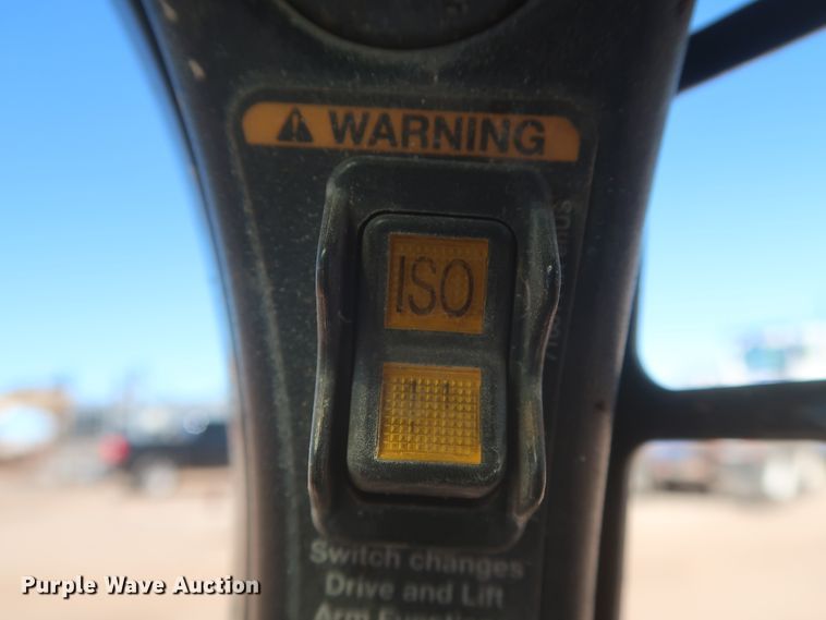 image for item DJ1881 2014 Bobcat T870  tracked skid steer loader