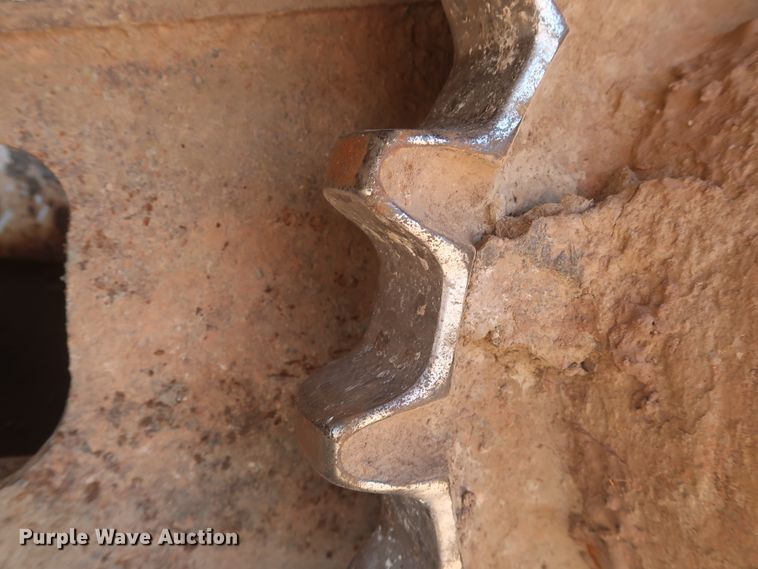 image for item DJ1881 2014 Bobcat T870  tracked skid steer loader