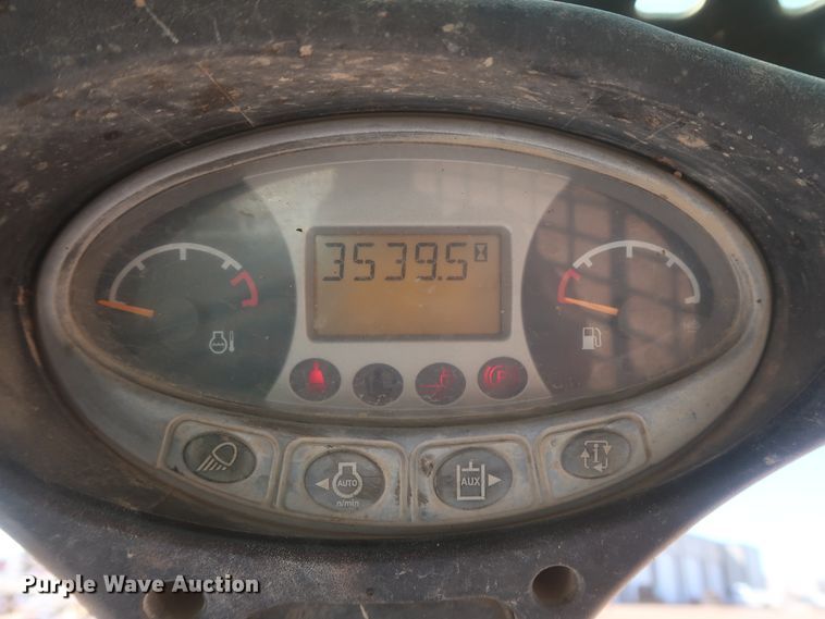 image for item DJ1882 2015 Bobcat T870  tracked skid steer loader