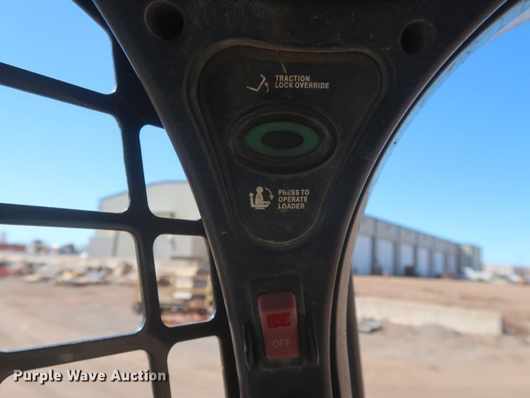 image for item DJ1882 2015 Bobcat T870  tracked skid steer loader