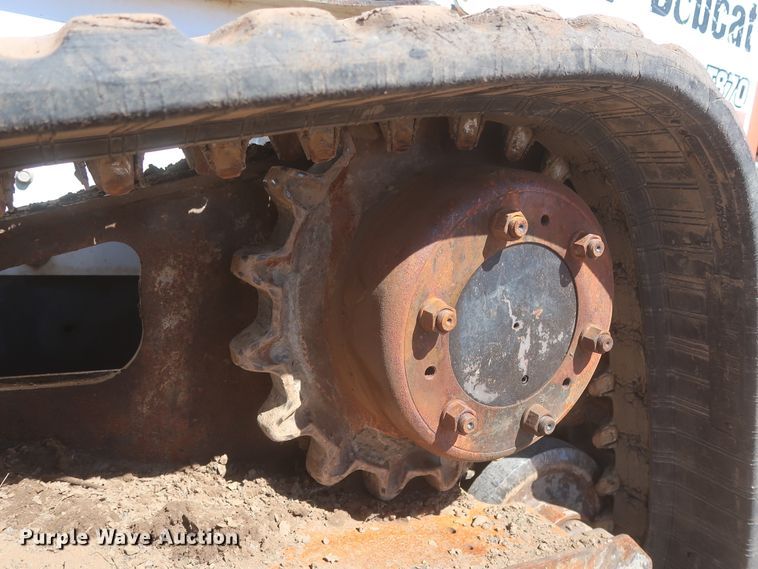 image for item DJ1882 2015 Bobcat T870  tracked skid steer loader