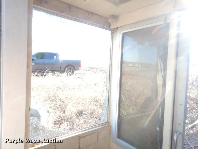 image for item DJ2175 Operator station