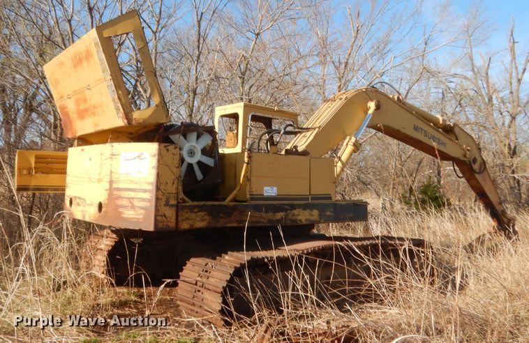 image for item DJ2177 1985 Mitsubishi MS230LC-3  excavator