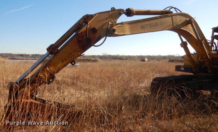 image for item DJ2177 1985 Mitsubishi MS230LC-3  excavator