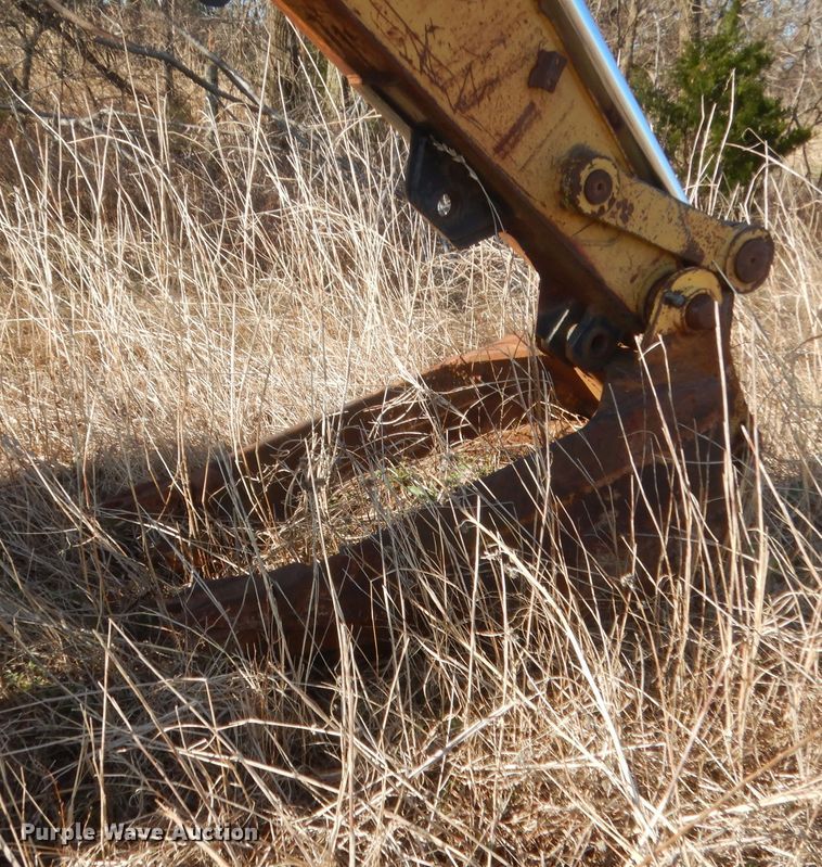 image for item DJ2177 1985 Mitsubishi MS230LC-3  excavator