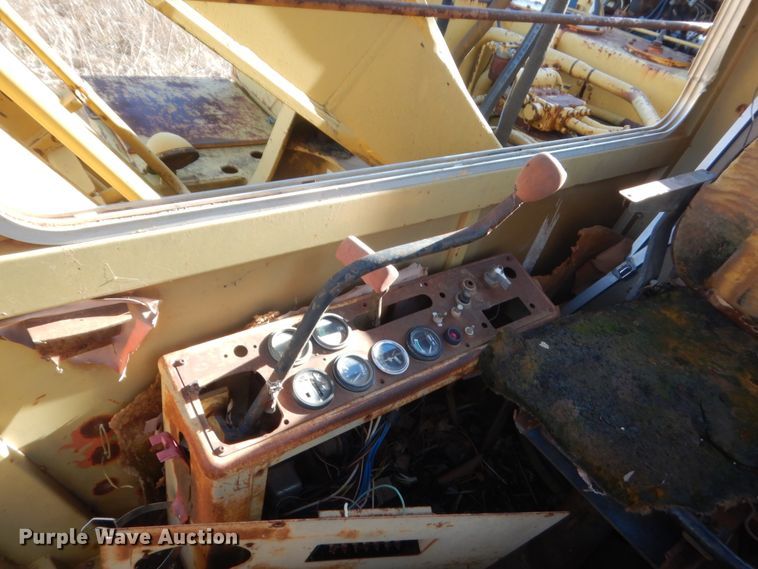 image for item DJ2177 1985 Mitsubishi MS230LC-3  excavator