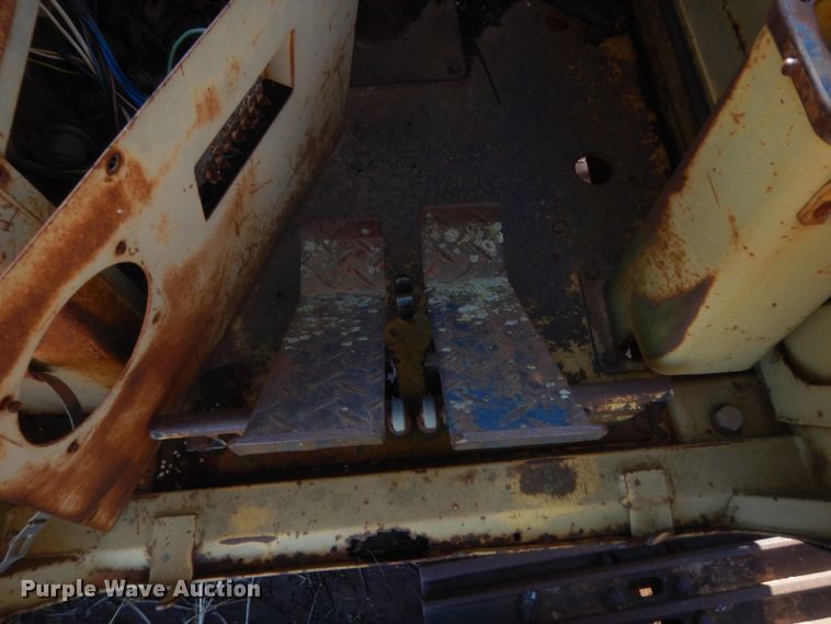 image for item DJ2177 1985 Mitsubishi MS230LC-3  excavator