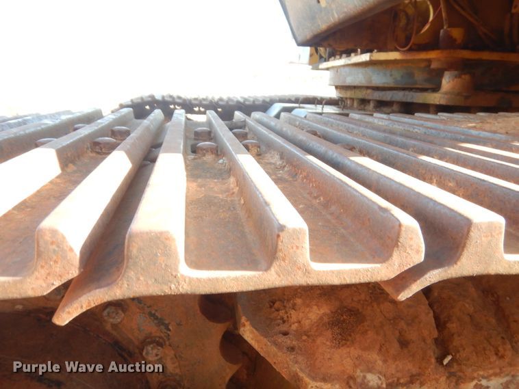 image for item DJ2177 1985 Mitsubishi MS230LC-3  excavator