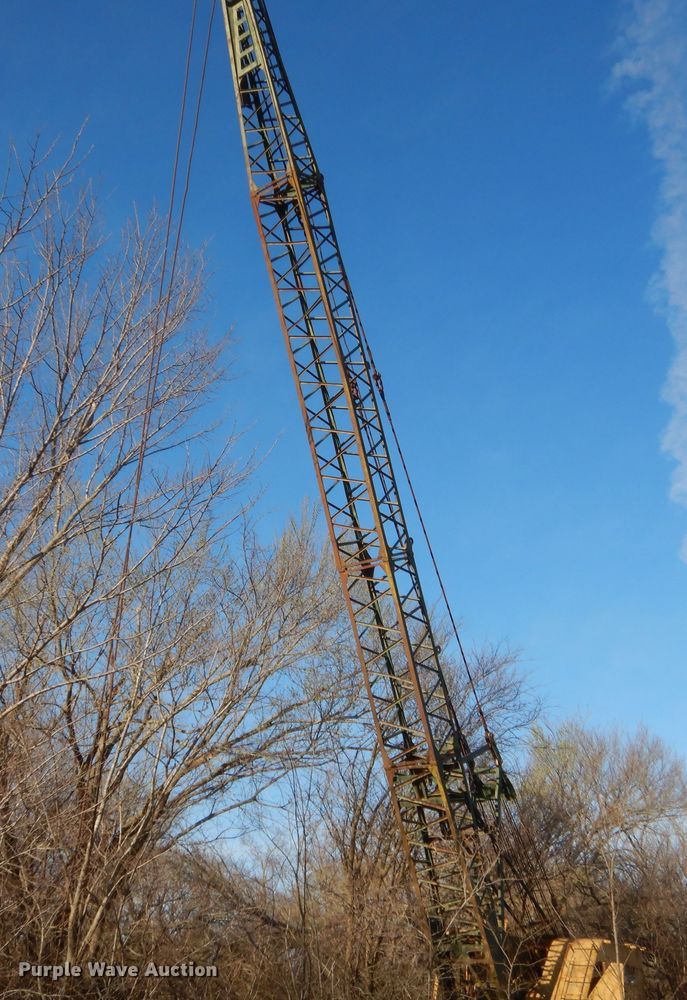 image for item DJ2180 Bucyrus Erie  crane