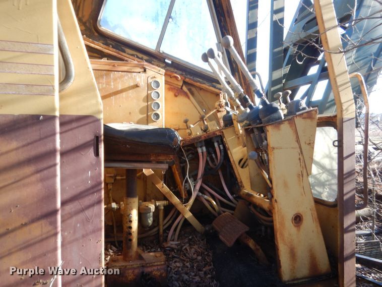 image for item DJ2180 Bucyrus Erie  crane