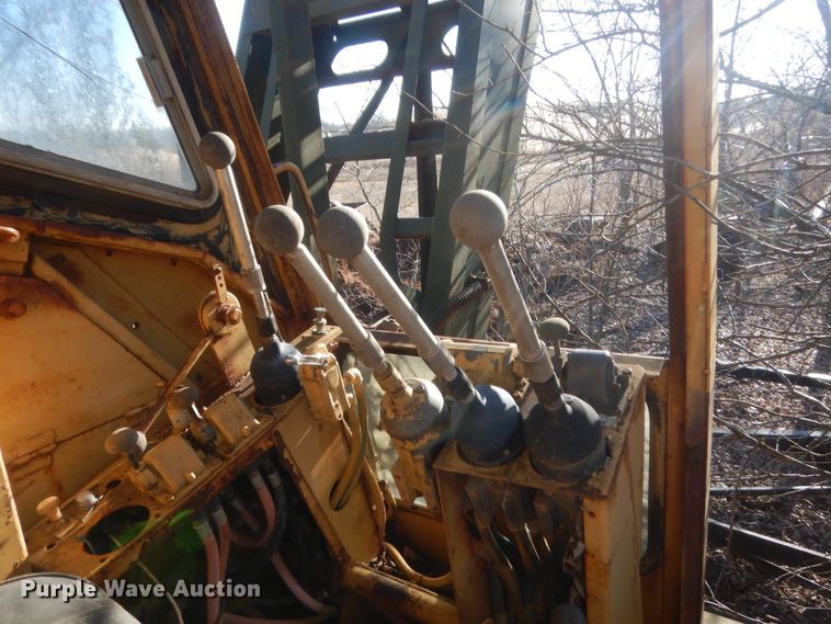 image for item DJ2180 Bucyrus Erie  crane