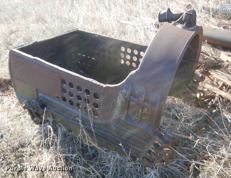 image for item DJ2181 Hendrix drag line bucket