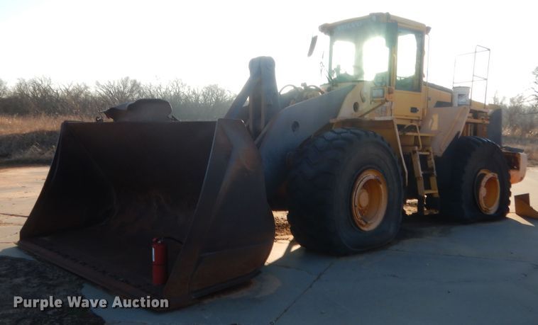image for item DJ2184 2000 Volvo L220D  wheel loader