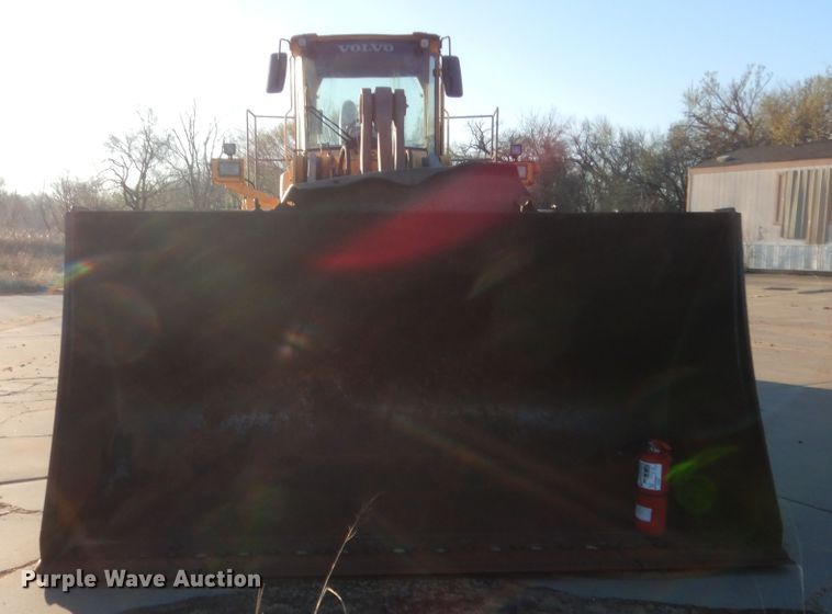 image for item DJ2184 2000 Volvo L220D  wheel loader