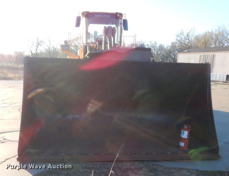 image for item DJ2184 2000 Volvo L220D  wheel loader