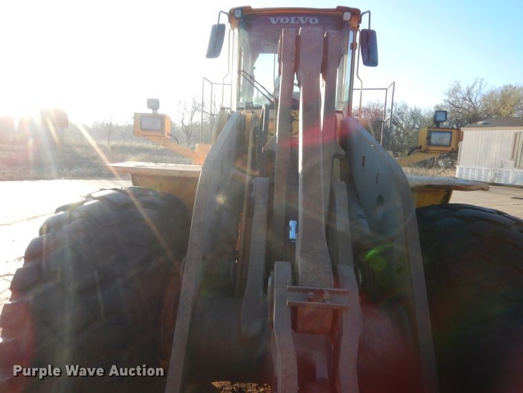 image for item DJ2184 2000 Volvo L220D  wheel loader