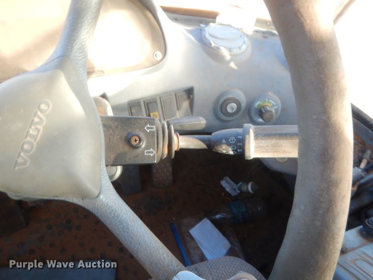 image for item DJ2184 2000 Volvo L220D  wheel loader