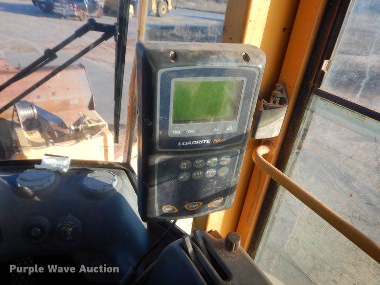 image for item DJ2184 2000 Volvo L220D  wheel loader