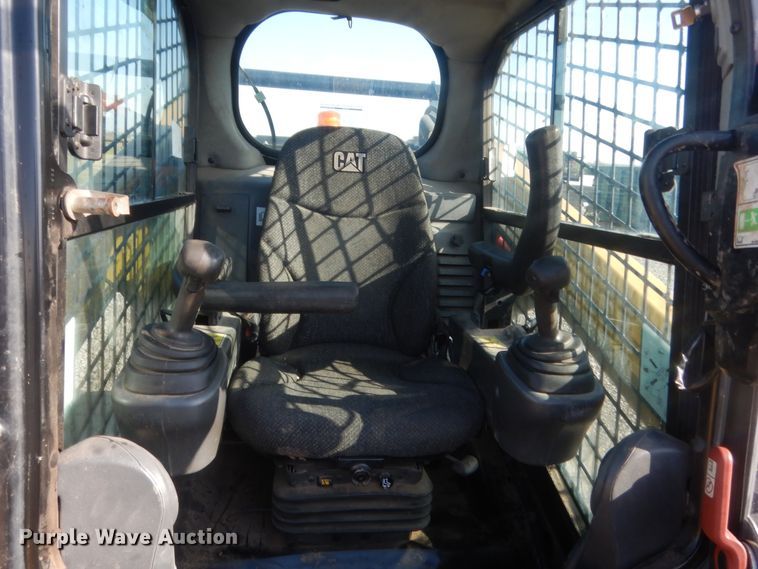 image for item DJ2211 2016 Caterpillar 262D  skid steer loader